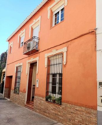 Foto 2 de Casa en venda a calle San Vicente de 5 habitacions amb terrassa i jardí