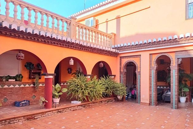 Foto 1 de Casa en venda a calle San Vicente de 5 habitacions amb terrassa i jardí