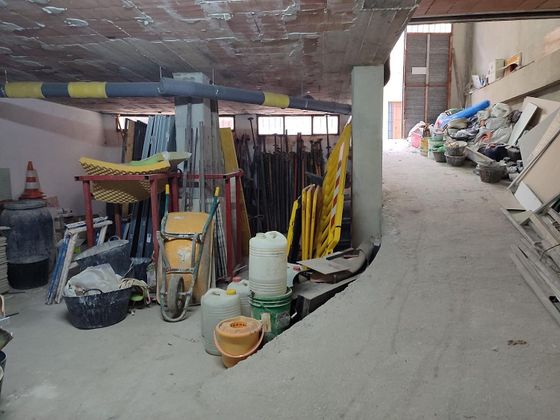 Foto 2 de Garaje en venta en calle De la Paz de 176 m²