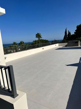 Foto 1 de Alquiler de chalet en Lomas de Marbella Club - Puente Romano de 4 habitaciones con terraza y piscina