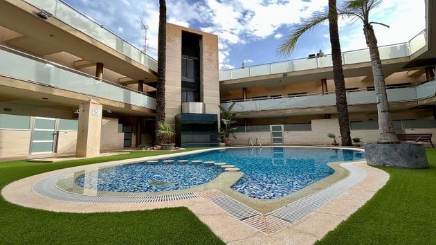 Foto 1 de Venta de casa adosada en calle Granada de 3 habitaciones con terraza y piscina