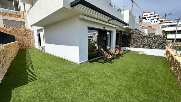 Foto 2 de Piso en venta en calle De Colombia de 2 habitaciones con terraza y piscina