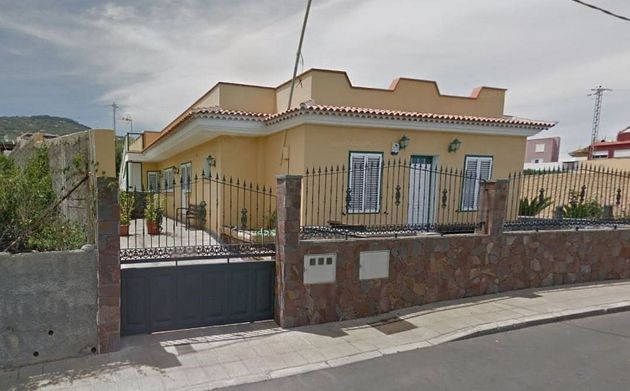 Foto 1 de Xalet en venda a Valle de Guerra de 3 habitacions amb terrassa i piscina