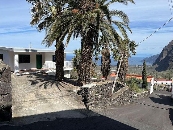 Foto 1 de Casa en lloguer a calle Las Lapas de 2 habitacions amb garatge i jardí
