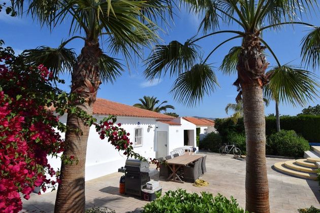 Foto 1 de Chalet en venta en Nucia (la) de 2 habitaciones con terraza y piscina