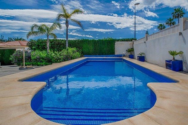 Foto 2 de Chalet en venta en Nucia (la) de 2 habitaciones con terraza y piscina