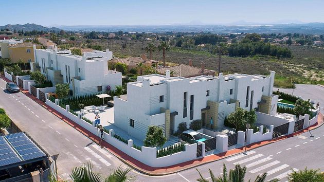 Foto 2 de Casa adosada en venta en Los Balcones - Los Altos del Edén de 2 habitaciones con terraza y piscina