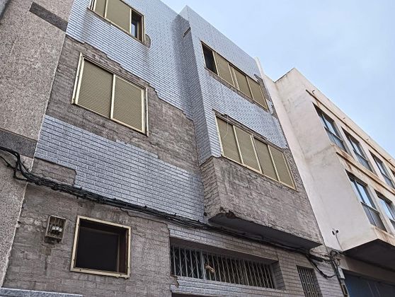 Foto 1 de Venta de piso en calle Hernán Cortés de 3 habitaciones con terraza