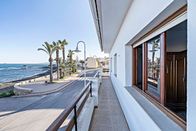 Foto 1 de Casa en venda a calle Baria de 3 habitacions amb terrassa i balcó