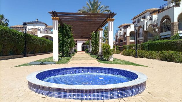Foto 2 de Pis en venda a ronda Generalife de 2 habitacions amb terrassa i piscina
