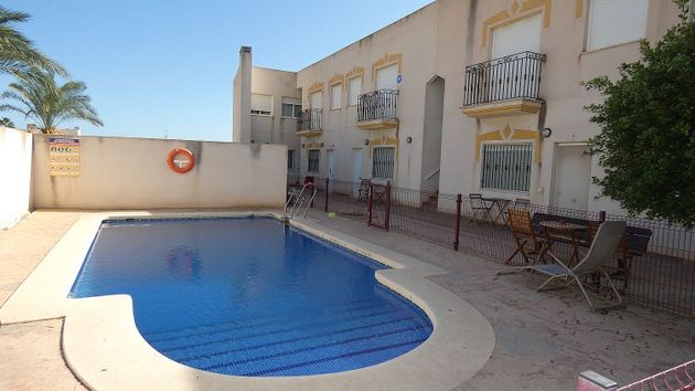 Foto 2 de Pis en venda a calle El Hondón de 2 habitacions amb terrassa i piscina