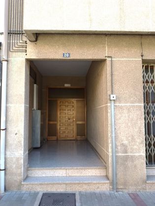 Foto 1 de Pis en venda a calle Concepción de 4 habitacions amb balcó i calefacció