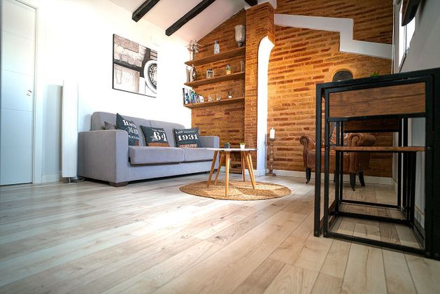 Foto 2 de Ático en alquiler en La Roqueta de 2 habitaciones con terraza y muebles