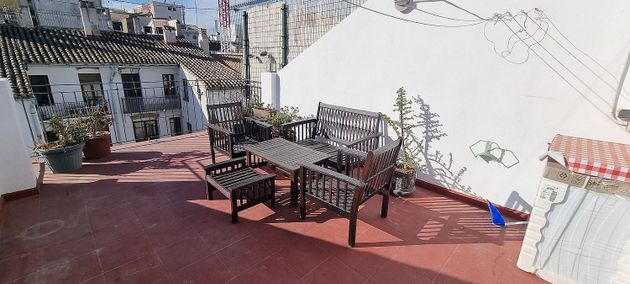 Foto 1 de Alquiler de ático en calle De Ripalda de 1 habitación con terraza y muebles