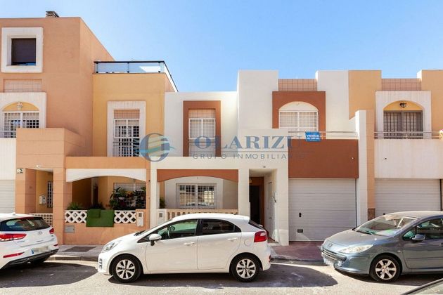 Foto 1 de Casa en venta en El Parador de las Hortichuelas de 4 habitaciones con terraza y garaje