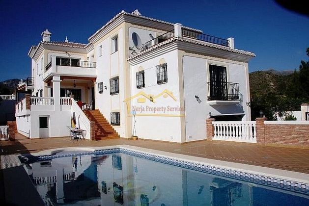 Foto 2 de Casa en venda a Frigiliana de 5 habitacions amb terrassa i piscina