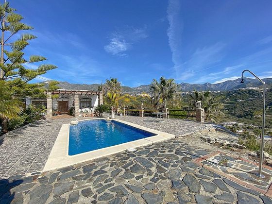 Foto 2 de Casa en venta en Frigiliana de 2 habitaciones con terraza y piscina