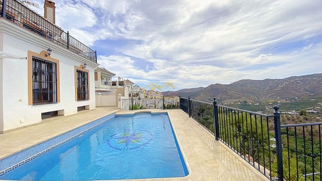 Foto 2 de Casa en venda a Frigiliana de 5 habitacions amb terrassa i piscina