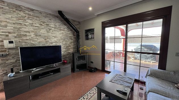 Foto 2 de Venta de chalet en Sayalonga de 4 habitaciones con terraza y garaje