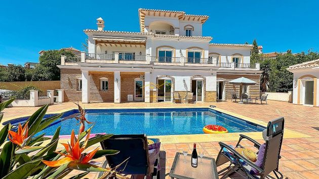 Foto 2 de Chalet en venta en Frigiliana de 5 habitaciones con terraza y piscina