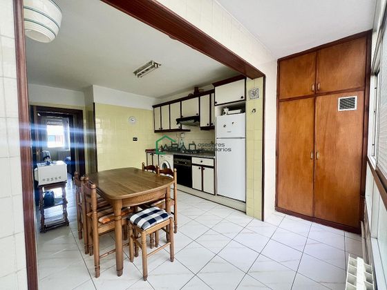 Foto 2 de Piso en venta en Santutxu de 2 habitaciones con garaje y calefacción