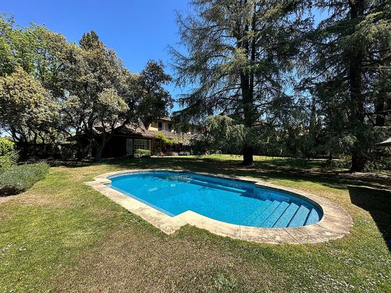 Foto 1 de Xalet en venda a La Florida - El Plantío de 6 habitacions amb terrassa i piscina