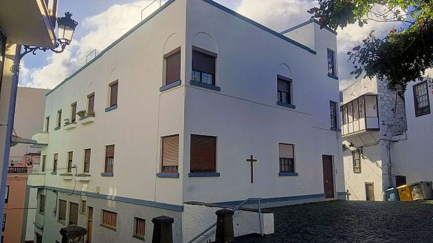 Foto 1 de Piso en venta en Santa Cruz de la Palma de 7 habitaciones con balcón