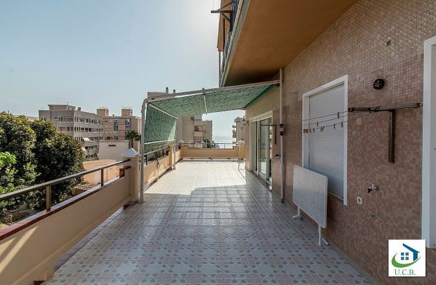 Foto 2 de Piso en venta en Los Arenales del Sol de 3 habitaciones con terraza y piscina