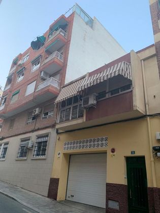 Foto 1 de Venta de piso en San Blas - Santo Domigo de 3 habitaciones y 105 m²