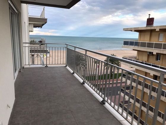 Foto 2 de Pis en venda a Playa de Gandia de 2 habitacions amb terrassa i jardí
