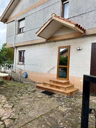 Foto 2 de Casa adossada en venda a calle Novales de 3 habitacions amb terrassa i garatge