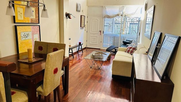 Foto 1 de Dúplex en venda a El Raval - Portes Encarnades de 4 habitacions amb terrassa i aire acondicionat
