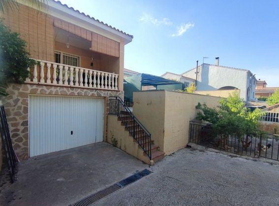Foto 2 de Xalet en venda a calle Sierra Salinas de 4 habitacions amb terrassa i piscina