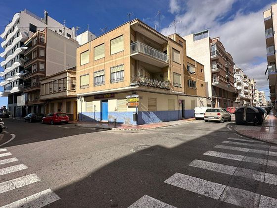 Foto 2 de Local en lloguer a calle Gabriel Miró de 158 m²