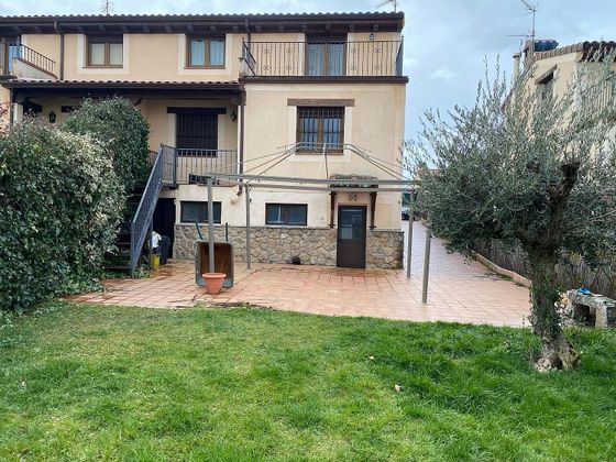 Foto 1 de Casa en venda a calle Valsaín de 3 habitacions amb terrassa i garatge