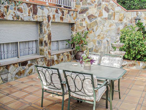Foto 1 de Casa adossada en venda a Can Deu - La Planada - Sant Julià de 4 habitacions amb terrassa i jardí