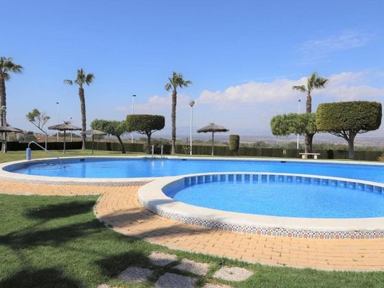 Foto 1 de Ático en venta en Gran Alacant de 2 habitaciones con terraza y piscina
