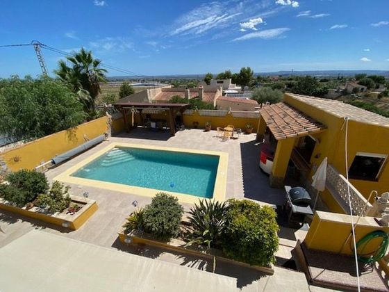 Foto 1 de Casa en venta en Albatera de 5 habitaciones con terraza y piscina