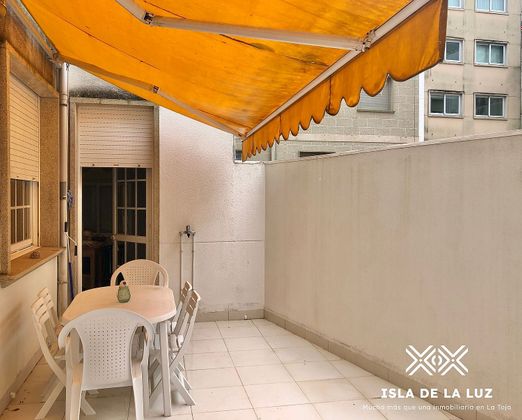 Foto 2 de Venta de piso en calle Luis Vidal Rocha de 2 habitaciones con terraza y garaje