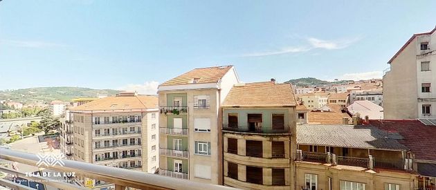 Foto 1 de Piso en venta en calle Curros Enríquez de 4 habitaciones con terraza y garaje