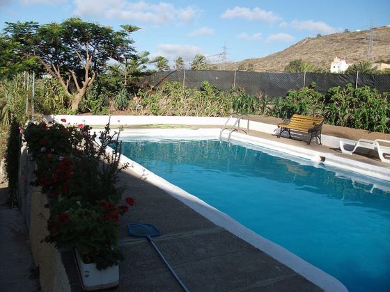 Foto 1 de Casa rural en venda a calle La Solana de 4 habitacions amb terrassa i piscina