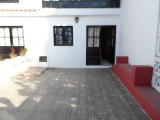 Foto 2 de Alquiler de dúplex en calle Picasso de 1 habitación con terraza y piscina