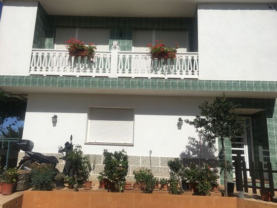 Foto 1 de Venta de chalet en calle La Canal de 3 habitaciones con terraza y garaje