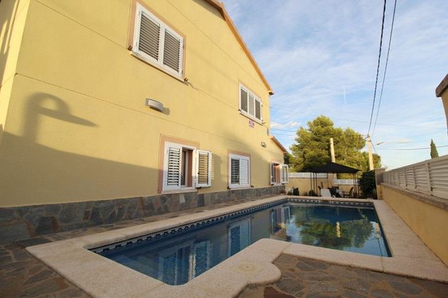 Foto 2 de Xalet en venda a Bisbal del Penedès, la de 4 habitacions amb terrassa i piscina