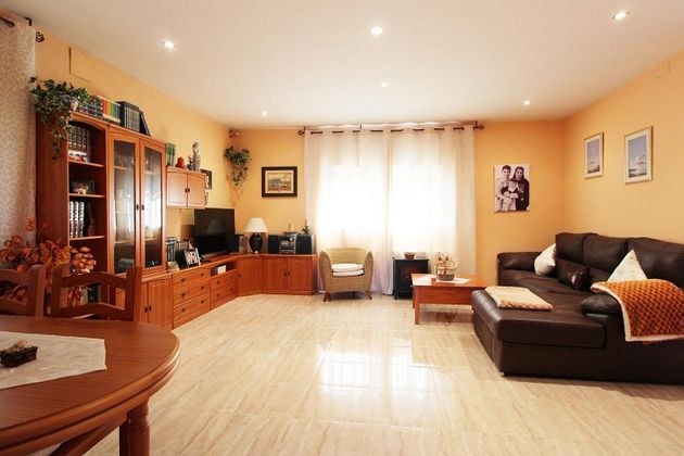 Foto 2 de Chalet en venta en Bisbal del Penedès, la de 3 habitaciones con terraza y garaje