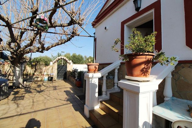 Foto 1 de Xalet en venda a La Muntanyeta - La Franquesa de 4 habitacions amb terrassa i jardí