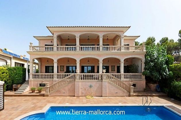 Foto 2 de Chalet en venta en S'Arenal-Son Verí de 5 habitaciones con terraza y piscina