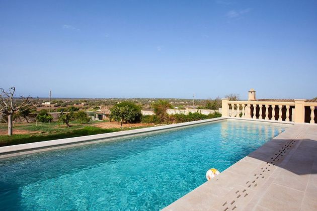 Foto 2 de Venta de chalet en Salines (Ses) de 7 habitaciones con terraza y piscina
