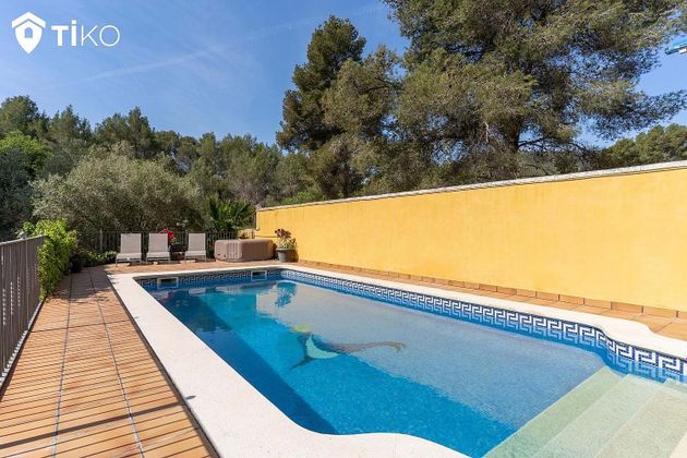 Foto 1 de Casa en venda a La Sentiu - Can Tries de 7 habitacions amb terrassa i piscina