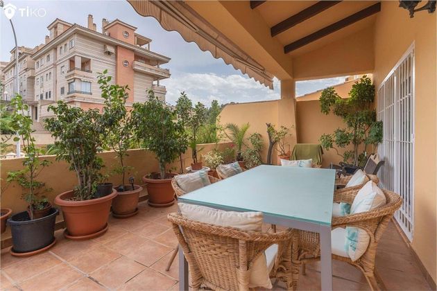 Foto 1 de Casa en venda a El Mayorazgo - El Limonar de 5 habitacions amb terrassa i piscina